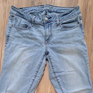 American Eagle Size 10 Short Jeans